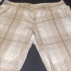 Old Navy size 14 plaid shorts